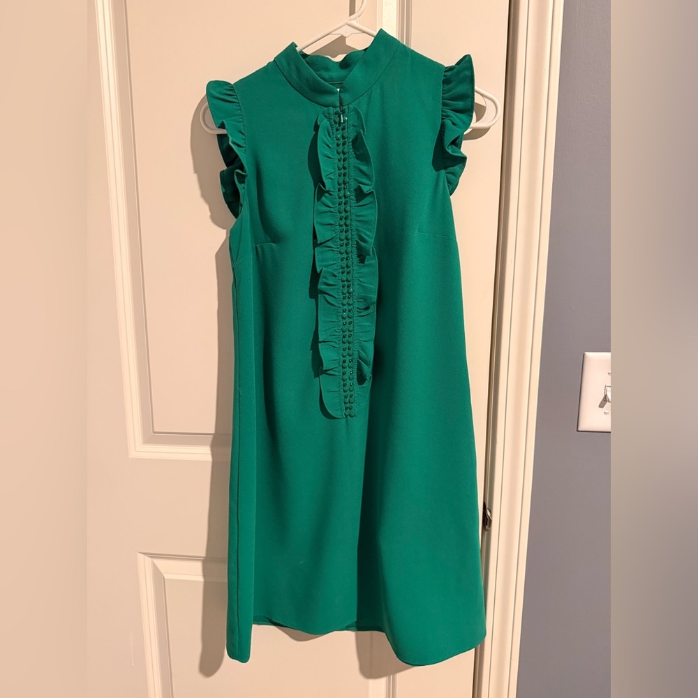EXCELLENT LIKE NEW CONDITION!! 
Lilly Pulitzer Emerald Green Sleeveless Dress